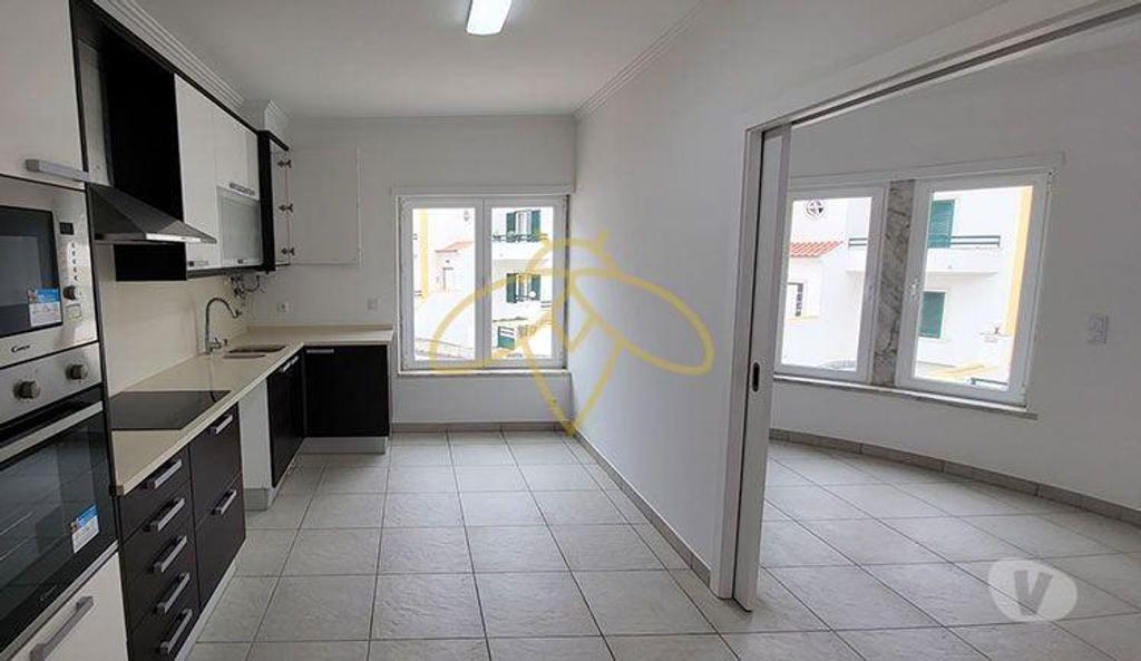 Apartamentos a venda Mafra - Fotos para Moradia V3+1 Geminada, 3 pisos totalmente renovada para venda na
