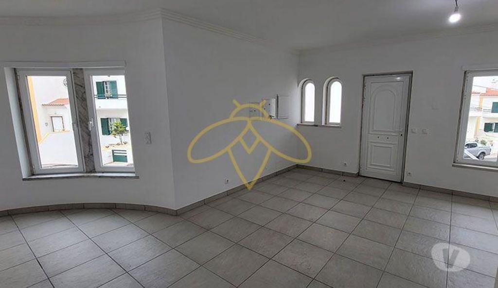 Apartamentos a venda Mafra - Fotos para Moradia V3+1 Geminada, 3 pisos totalmente renovada para venda na