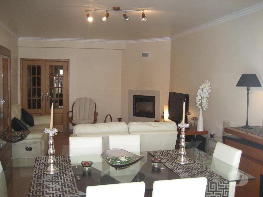 Apartamentos a venda Sesimbra - Fotos para Moradia de 5 ass. com piscina, a 5 minutos das praias do Meco,