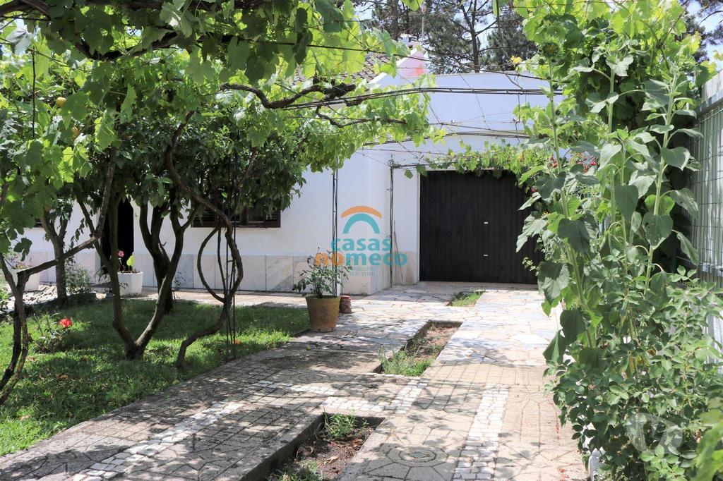 Apartamentos a venda Almada - Fotos para Aroeira - moradia isolada T3 - garagem - a 1 km da praia!