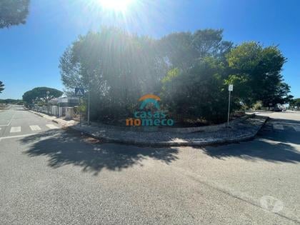 Terrenos e Quintas - Fotos para Lagoa de Albufeira - Lote para moradia isolada, de gaveto, com 3