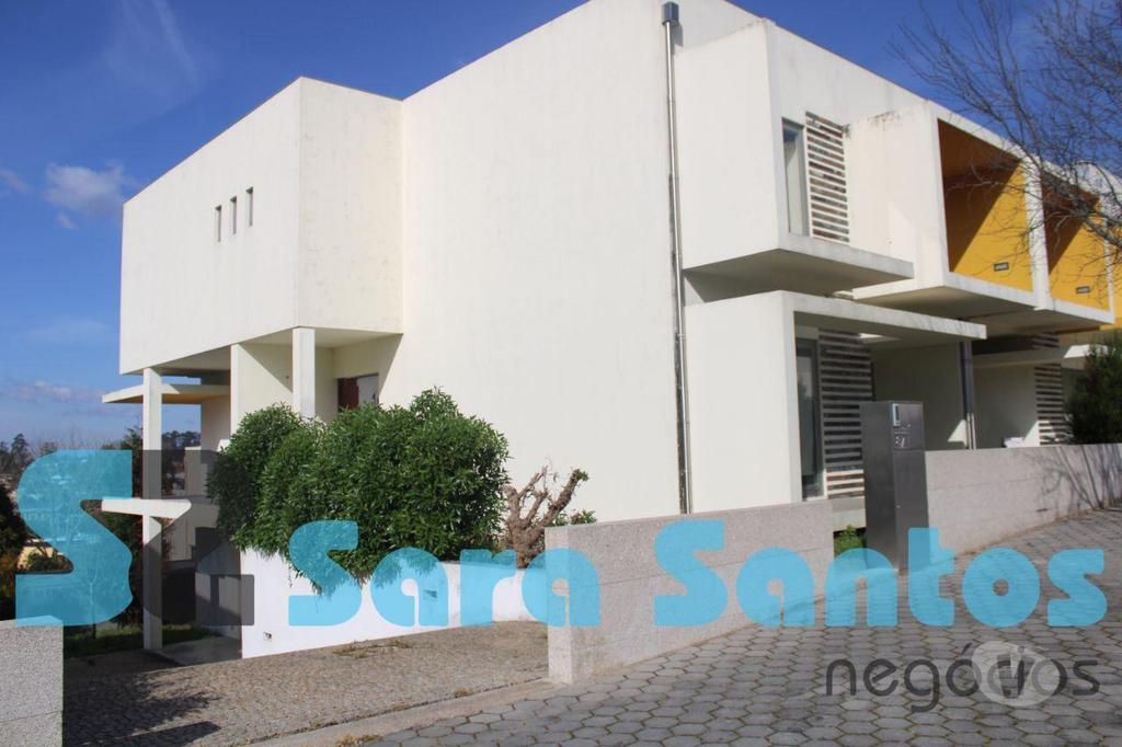 Apartamentos a venda Vila Nova de Gaia - Fotos para Moradia T4 Nova 3 Frentes C 2 Suites aos Carvalhos-Vila Nova