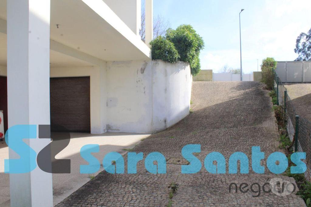 Apartamentos a venda Vila Nova de Gaia - Fotos para Moradia T4 Nova 3 Frentes C 2 Suites aos Carvalhos-Vila Nova
