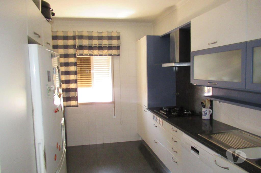 Apartamentos a venda Entroncamento - Fotos para Entroncamento-DUPLEX T4. ELEVADOR. GARAGEM. (2693)