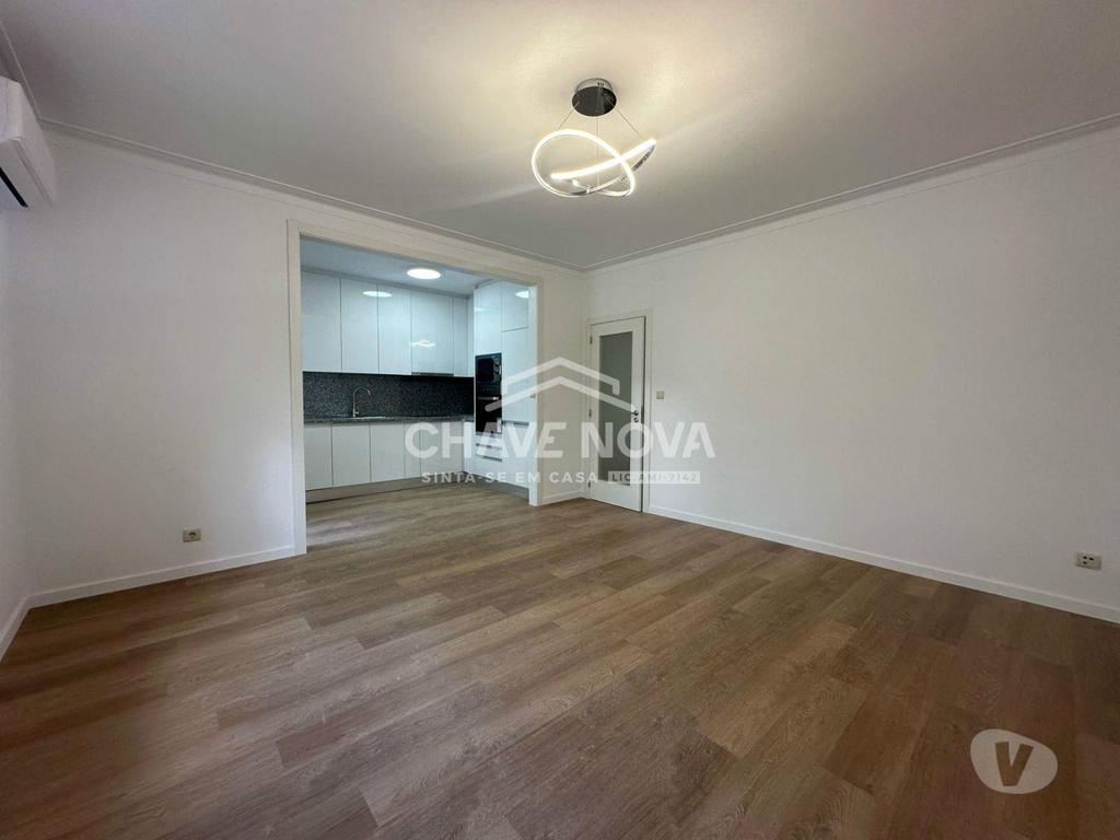 Apartamentos a venda Vila Nova de Gaia - Fotos para Apartamento T2+1 Renovado c Garagem Box no Centro de Gaia