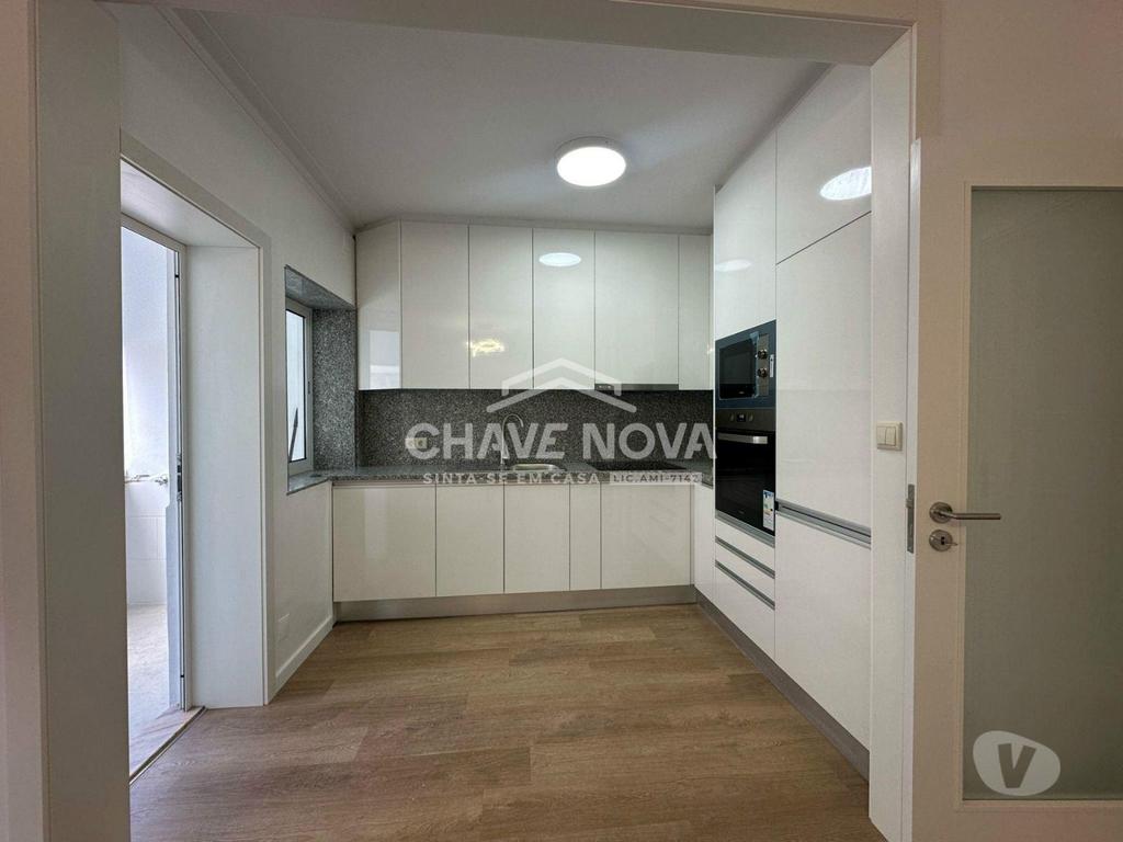 Apartamentos a venda Vila Nova de Gaia - Fotos para Apartamento T2+1 Renovado c Garagem Box no Centro de Gaia