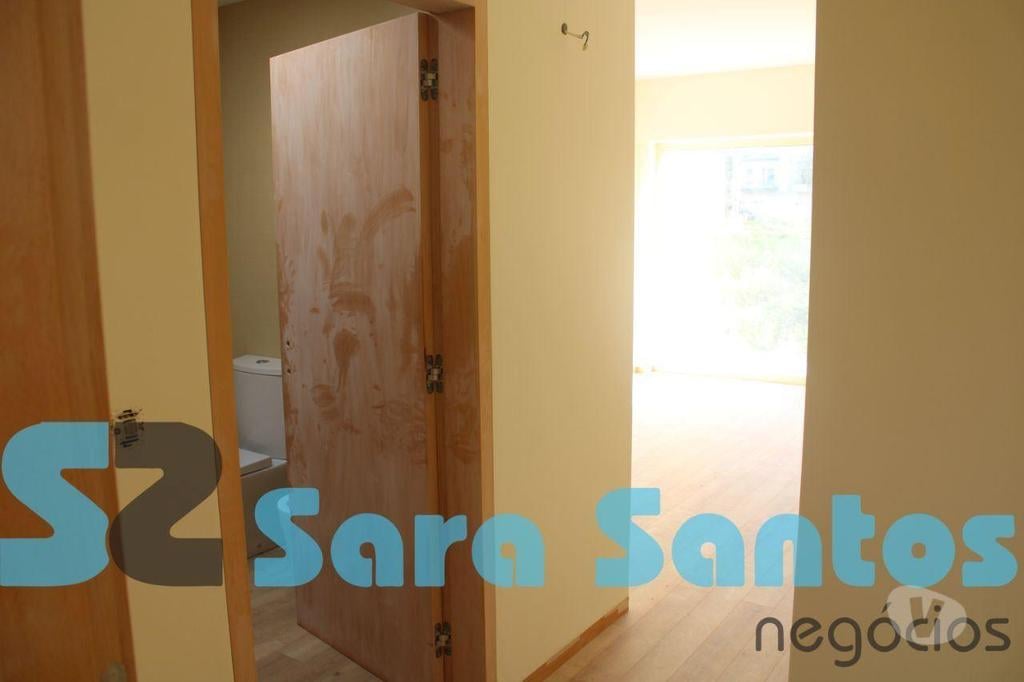 Apartamentos a venda Vila Nova de Gaia - Fotos para Moradia T4 Nova 3 Frentes C 2 Suites aos Carvalhos-Vila Nova