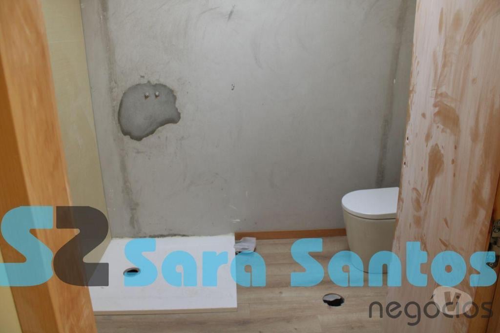 Apartamentos a venda Vila Nova de Gaia - Fotos para Moradia T4 Nova 3 Frentes C 2 Suites aos Carvalhos-Vila Nova