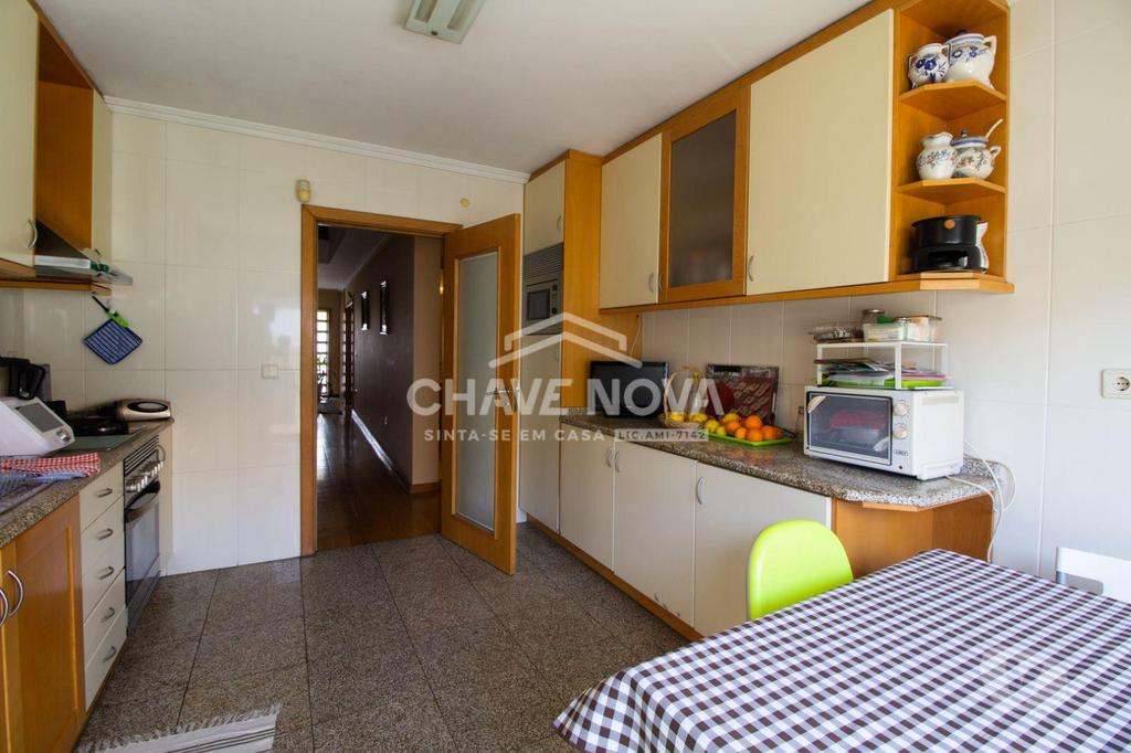 Apartamentos a venda Porto - Fotos para Porto-Moradia T4 na Senhora da Hora (PRTBV 00293)