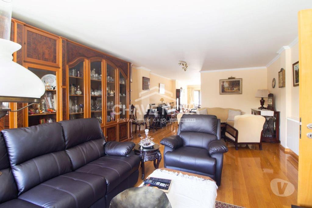 Apartamentos a venda Porto - Fotos para Porto-Moradia T4 na Senhora da Hora (PRTBV 00293)