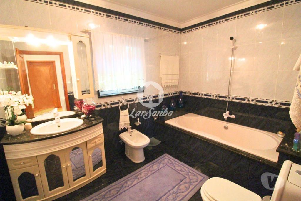 Apartamentos a venda Barcelos - Fotos para Moradia individual T4 com garagem fechada e jardim em Barcelos