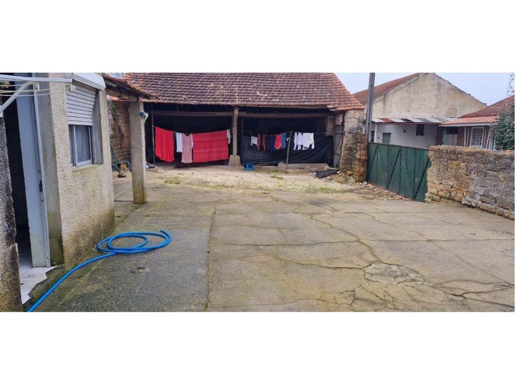 Apartamentos a venda Anadia - Fotos para Anadia-Casa Antiga T3 + terreno agrícola (952 2024)