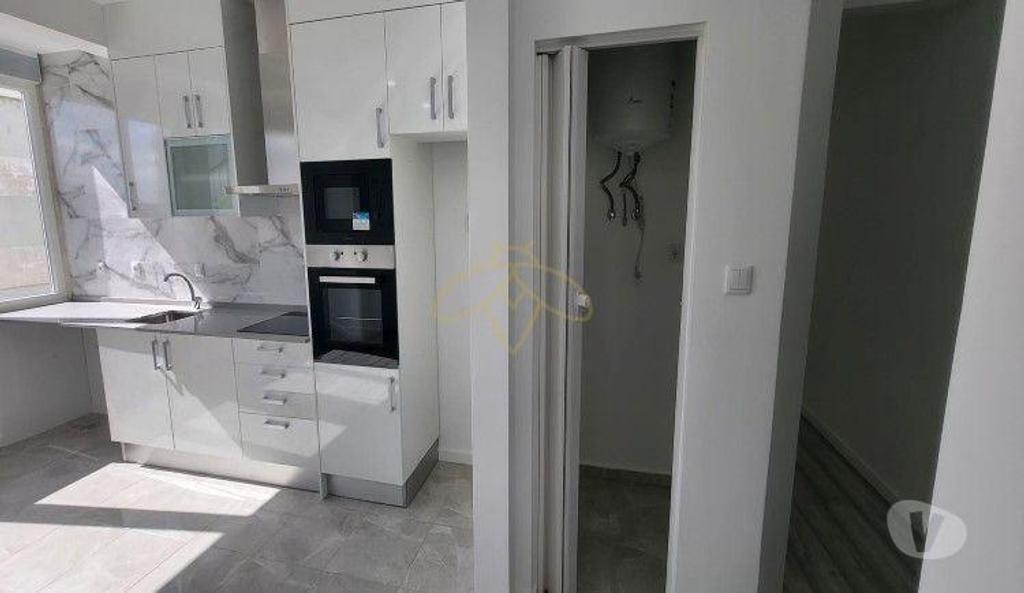 Apartamentos a venda Sintra - Fotos para Excelente Apartamento T2 renovado para venda em Monte Abraão,