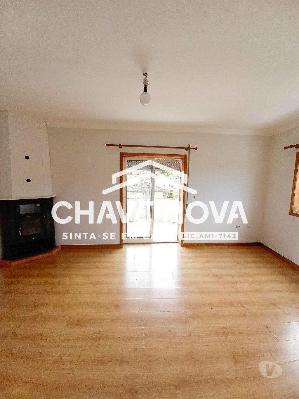 Apartamentos a venda Trofa - Fotos para Trofa-T2+1 Trofa próximo a paragem de comboio (MAI 02108)