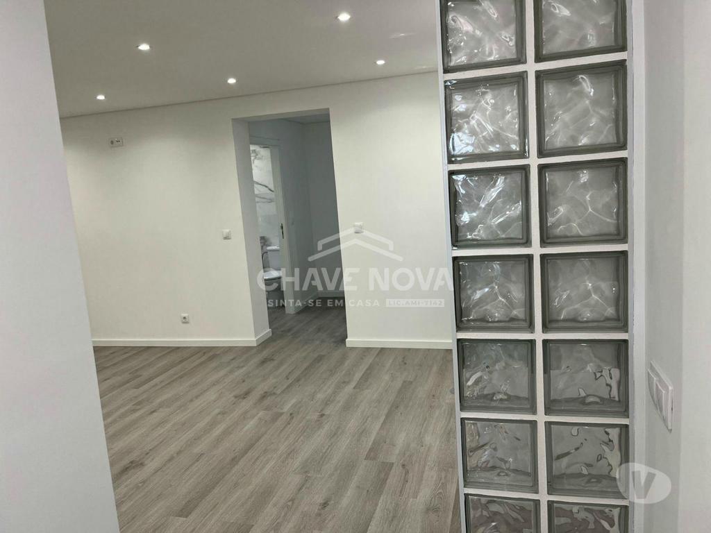 Apartamentos a venda Vila Nova de Gaia - Fotos para Moradia T2 Renovada em São Félix da Marinha (Zona Granja)