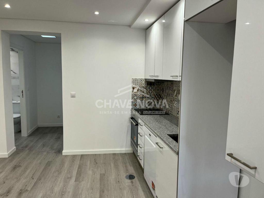 Apartamentos a venda Vila Nova de Gaia - Fotos para Moradia T2 Renovada em São Félix da Marinha (Zona Granja)