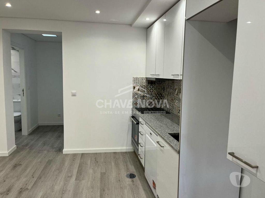 Apartamentos a venda Vila Nova de Gaia - Fotos para Moradia T2 Renovada em São Félix da Marinha (Zona Granja)