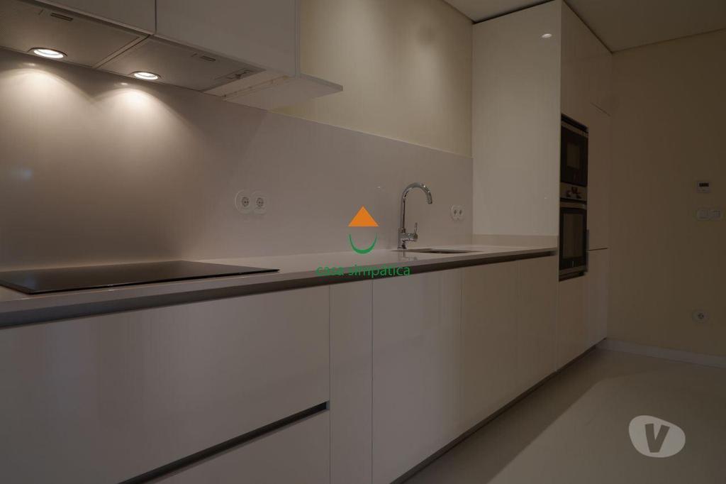 Apartamentos a venda Porto - Fotos para Porto-T3 com terraço na Boavista (CS-393G.)