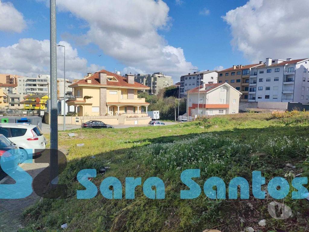 Terrenos Vila Nova de Gaia - Fotos para Terreno em Loteamento com 337,5m2 para construção de Moradia-