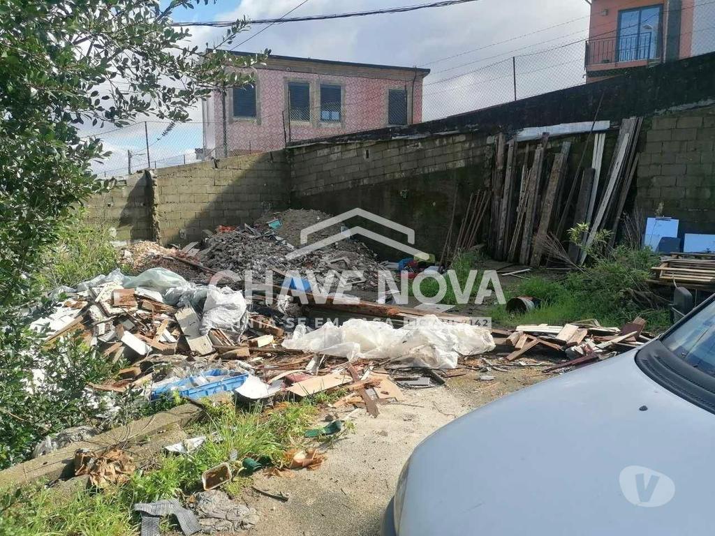 Terrenos Gondomar - Fotos para Terreno com viabilidade de construção de moradia de 3 frentes.