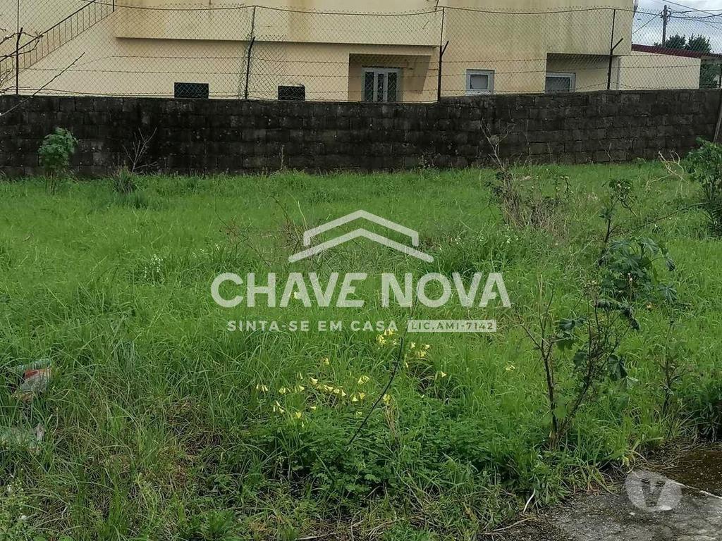 Terrenos Gondomar - Fotos para Terreno com viabilidade de construção de moradia de 3 frentes.