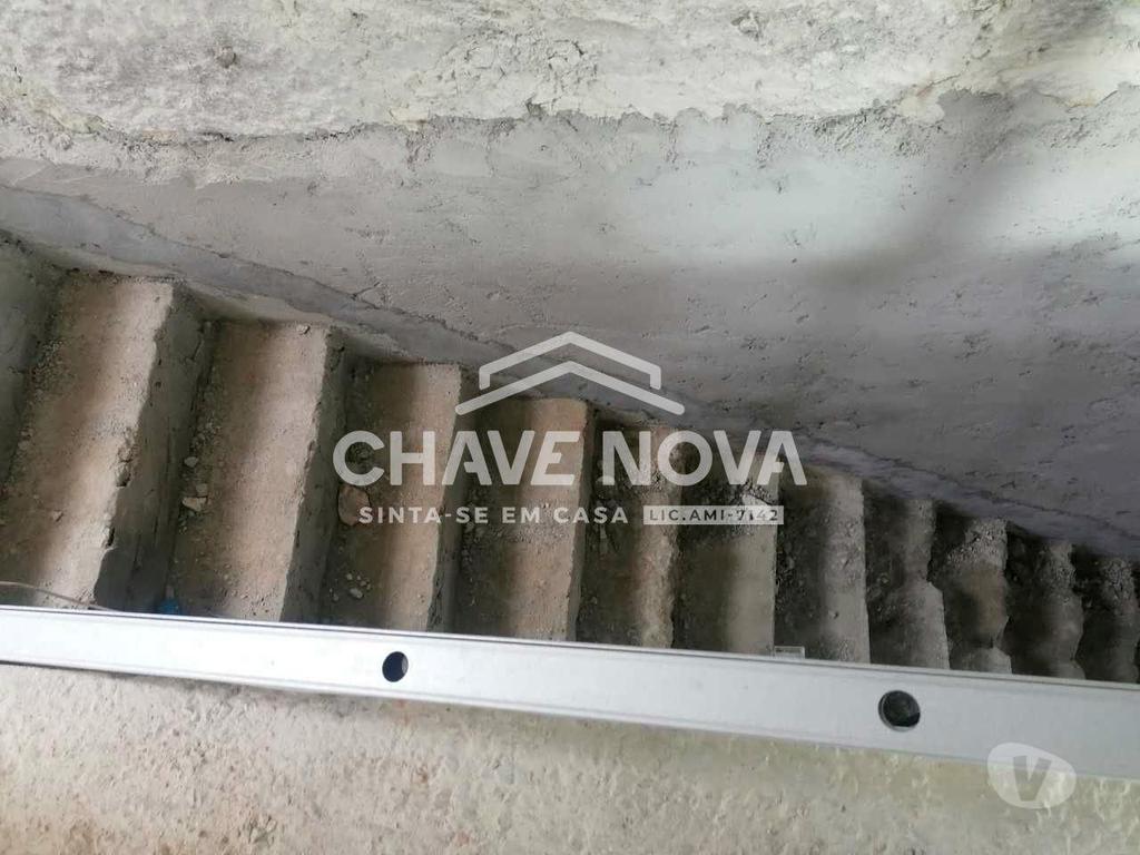 Apartamentos a venda Gondomar - Fotos para Moradia nova, 3 frentes com 500 m2 de área bruta. Rio Tinto