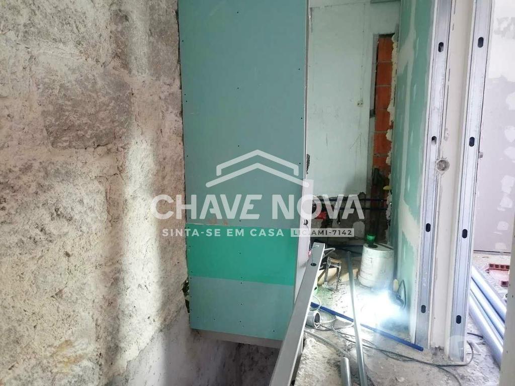 Apartamentos a venda Gondomar - Fotos para Moradia nova, 3 frentes com 500 m2 de área bruta. Rio Tinto