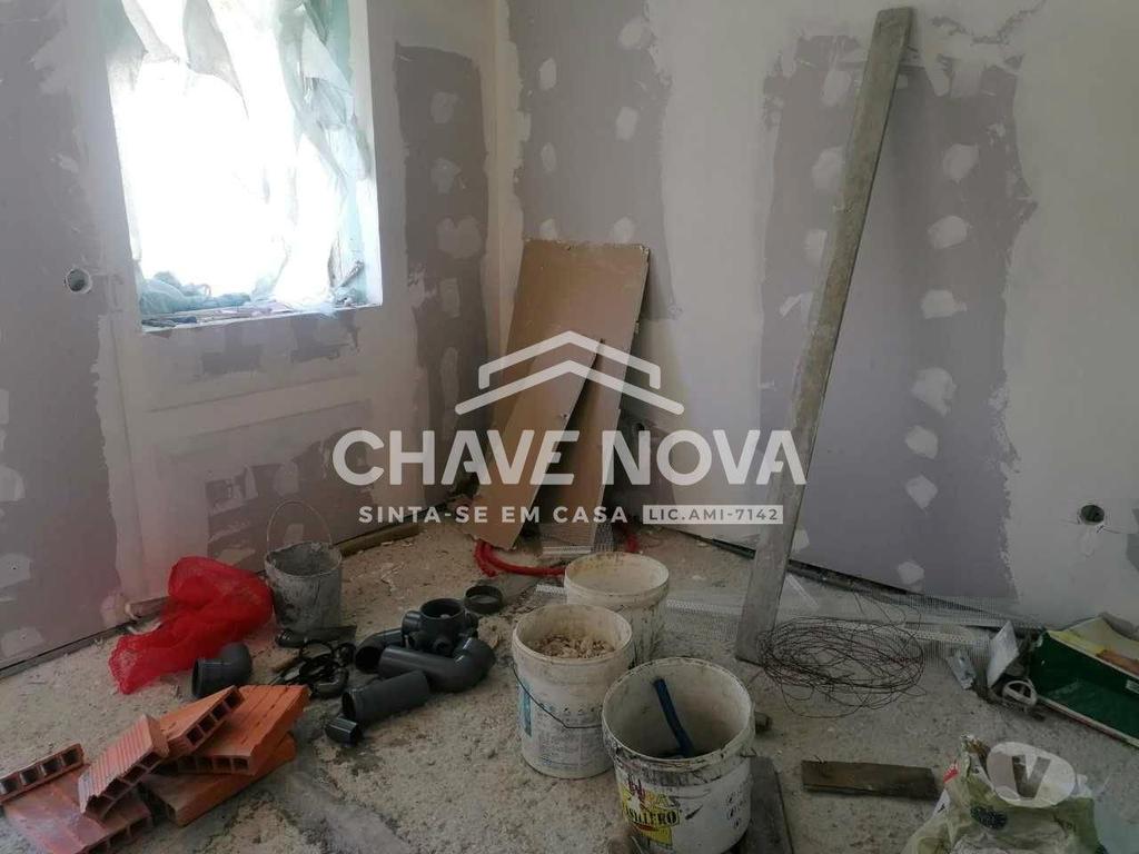 Apartamentos a venda Gondomar - Fotos para Moradia nova, 3 frentes com 500 m2 de área bruta. Rio Tinto