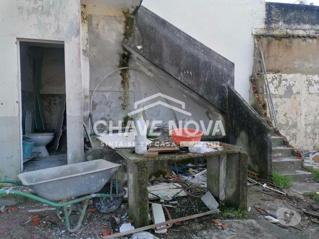 Apartamentos a venda Gondomar - Fotos para Moradia nova, 3 frentes com 500 m2 de área bruta. Rio Tinto