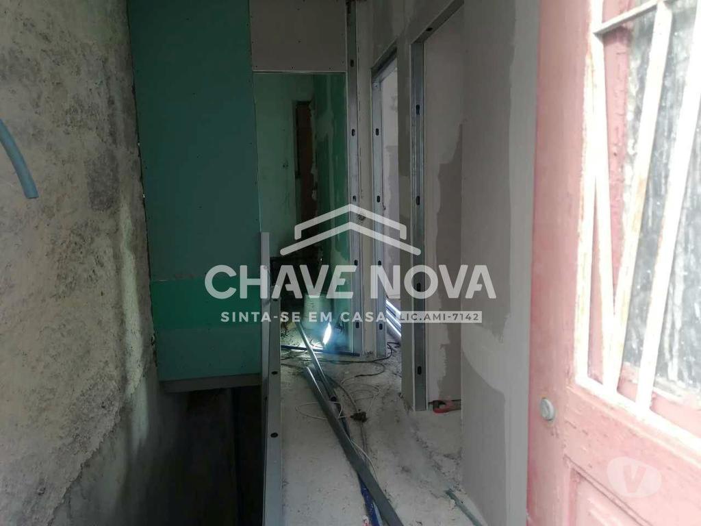 Apartamentos a venda Gondomar - Fotos para Moradia nova, 3 frentes com 500 m2 de área bruta. Rio Tinto