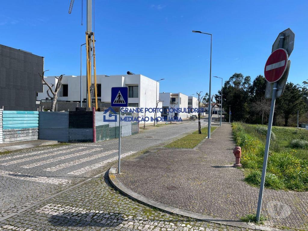 Terrenos Vila do Conde - Fotos para Lote Terreno p Moradias 2 frentes - V.Conde - Hospital (T-00718)