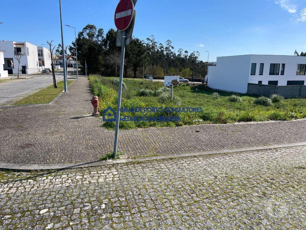 Terrenos Vila do Conde - Fotos para Lote Terreno p Moradias 2 frentes - V.Conde - Hospital (T-00718)