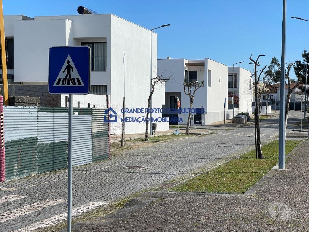 Terrenos Vila do Conde - Fotos para Lote Terreno p Moradias 2 frentes - V.Conde - Hospital (T-00718)