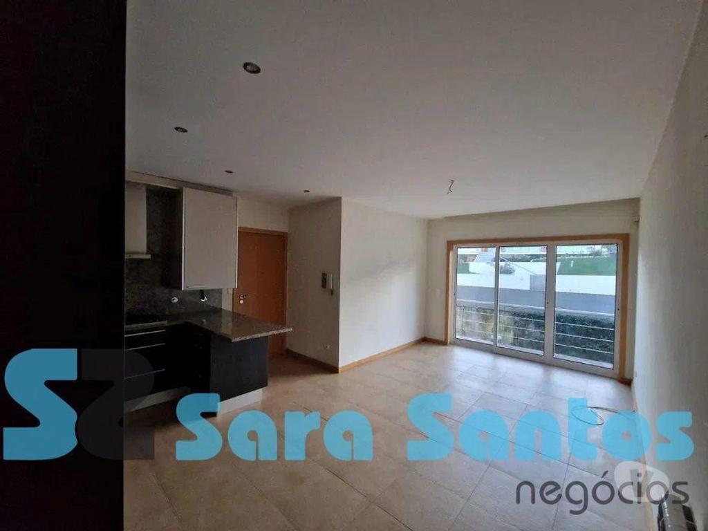 Apartamentos a venda Santa Maria da Feira - Fotos para Moradia de gaveto, como nova, para venda, Santa Maria da Feira -