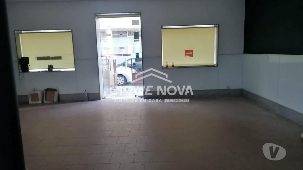 Comprar Loja Gondomar - Fotos para Espaço comercial em Fânzeres junto ao Seixo. Gondomar
