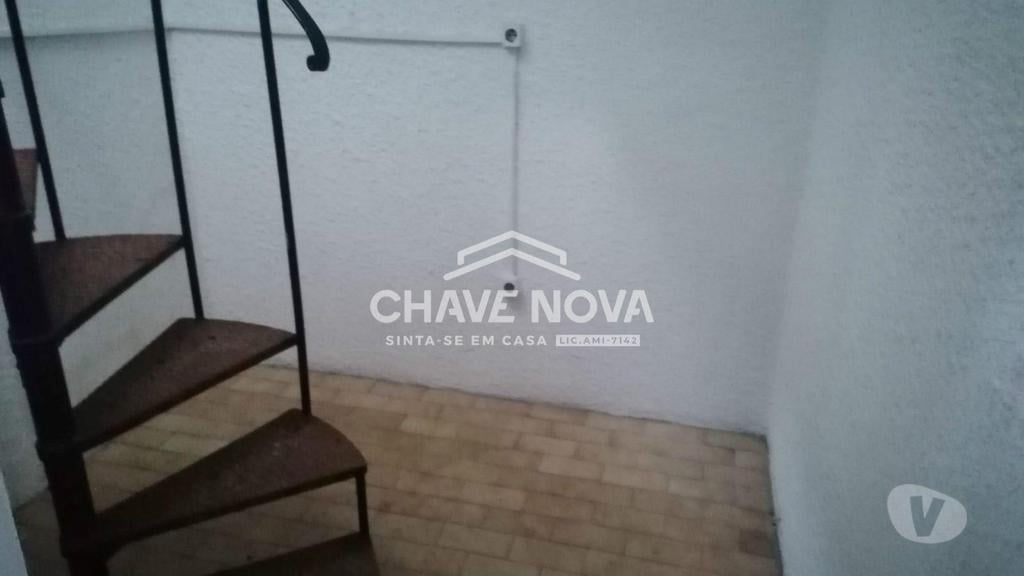 Comprar Loja Gondomar - Fotos para Espaço comercial em Fânzeres junto ao Seixo. Gondomar