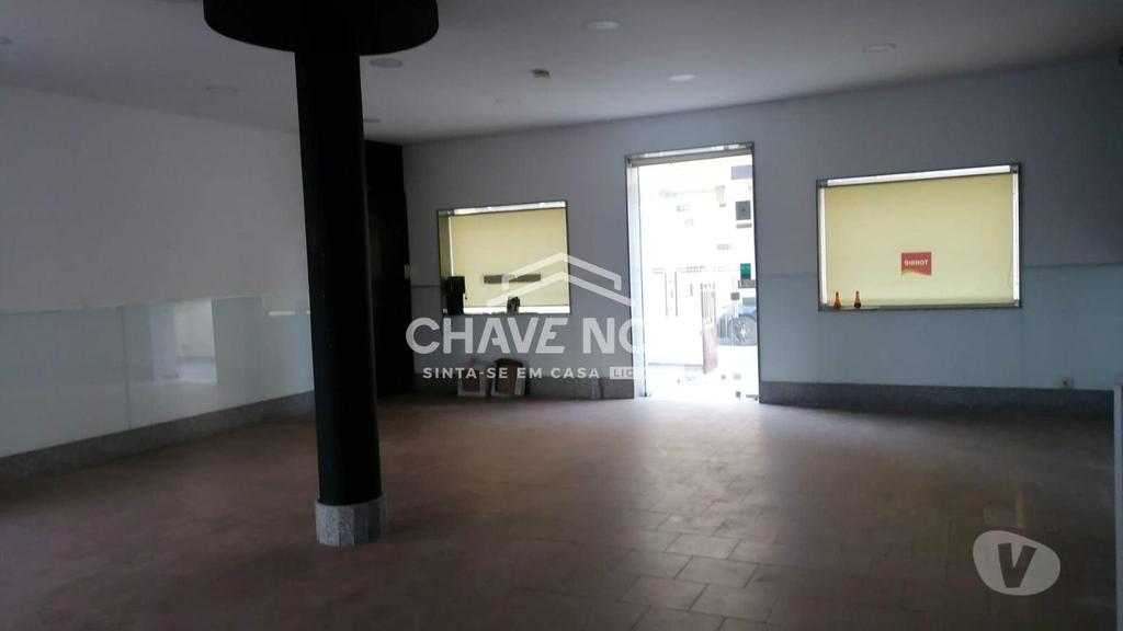 Comprar Loja Gondomar - Fotos para Espaço comercial em Fânzeres junto ao Seixo. Gondomar