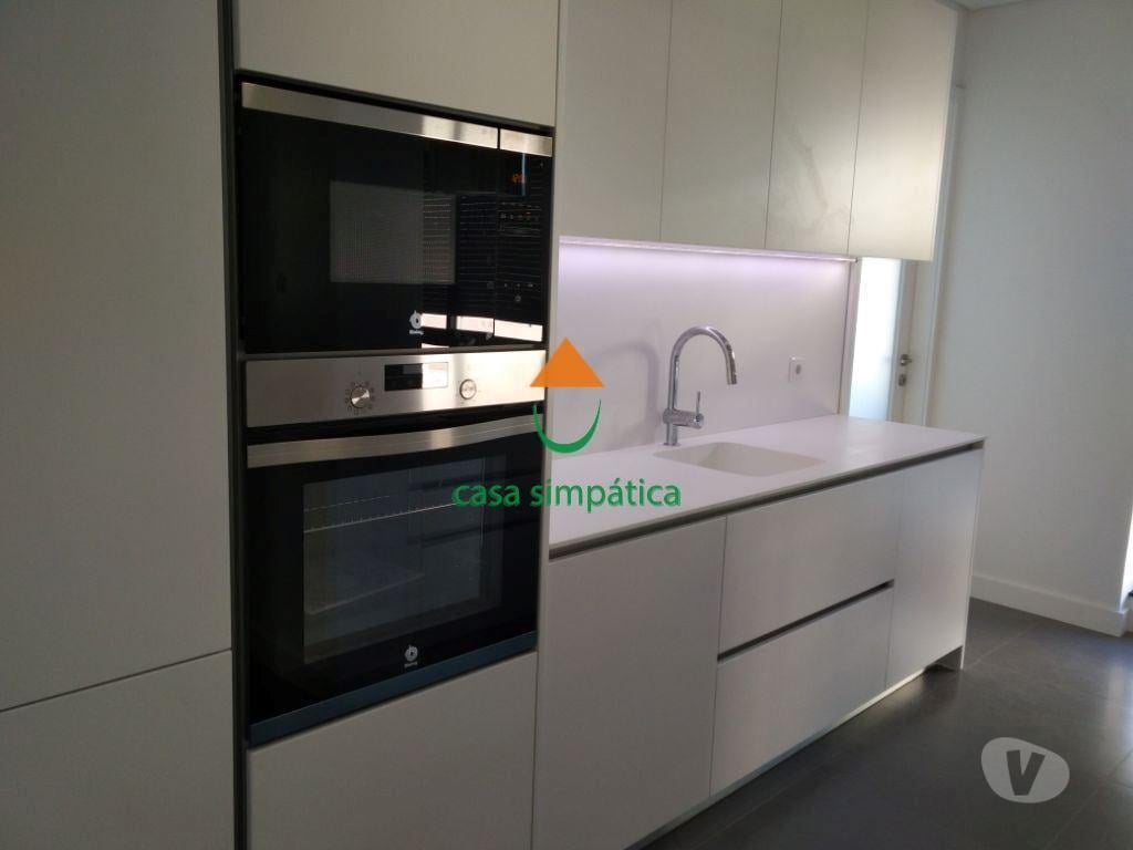 Apartamentos a venda Porto - Fotos para Porto-Apartamento T4 à Boavista (CS-393A-1)