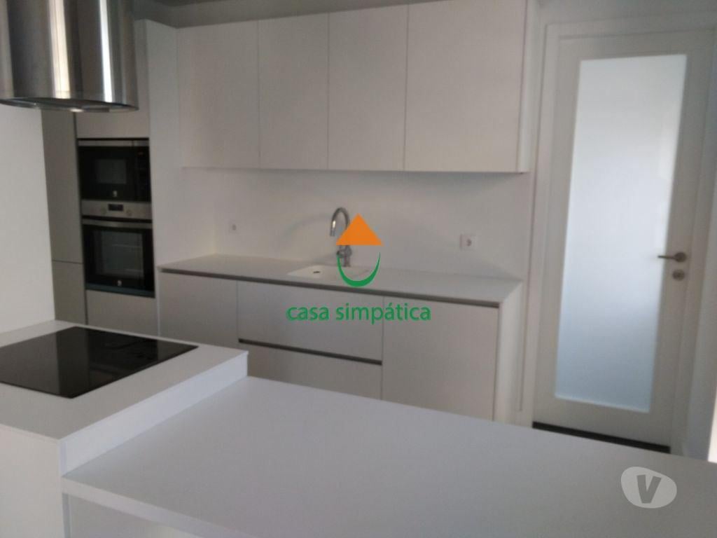 Apartamentos a venda Porto - Fotos para Porto-Apartamento T4 à Boavista (CS-393A-1)