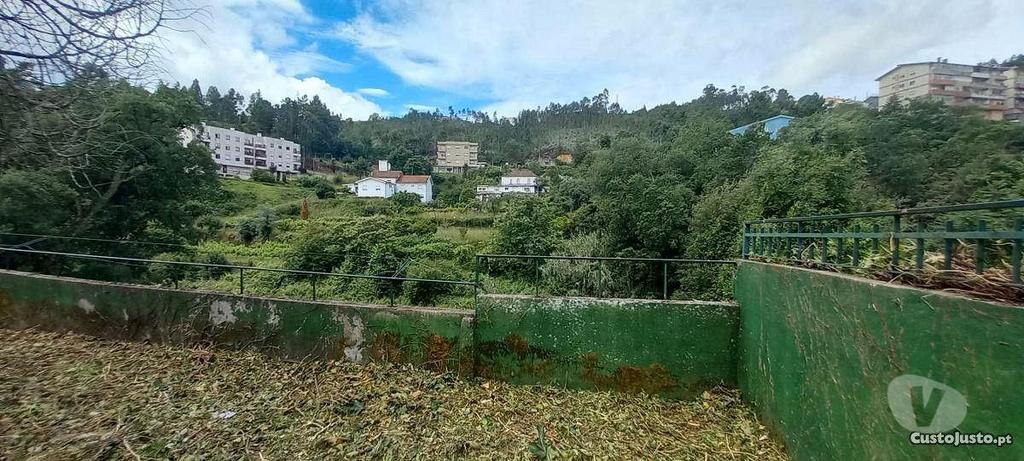 Apartamentos a venda Gondomar - Fotos para Moradia t3 com terreno para reabilitar S.P.Cova Gondomar (04195)