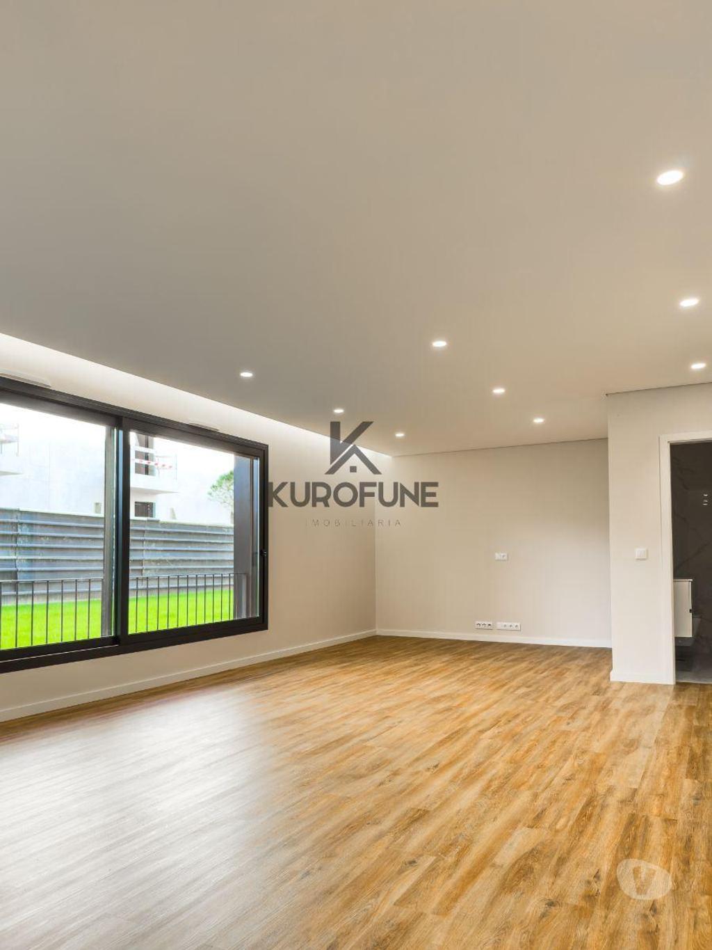 Apartamentos a venda Vila Nova de Gaia - Fotos para T3 com Área Excelente e Acabamentos de Luxo Próximo ao LIDL