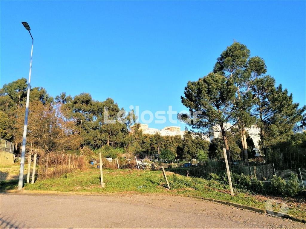 Terrenos Vila Nova de Gaia - Fotos para Terreno em Gaia - Mafamude, para Moradia de 4 frentes (00188)