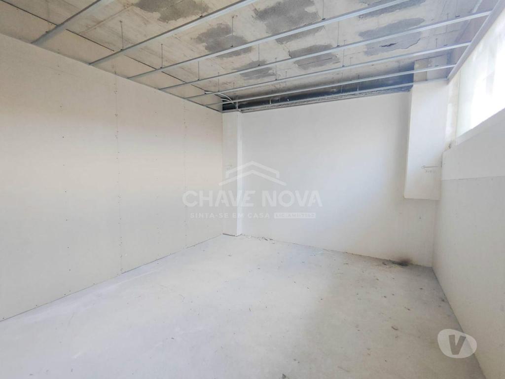 Comprar Loja Aveiro - Fotos para Loja para arrendamento, na Forca, no Edifício Mirador