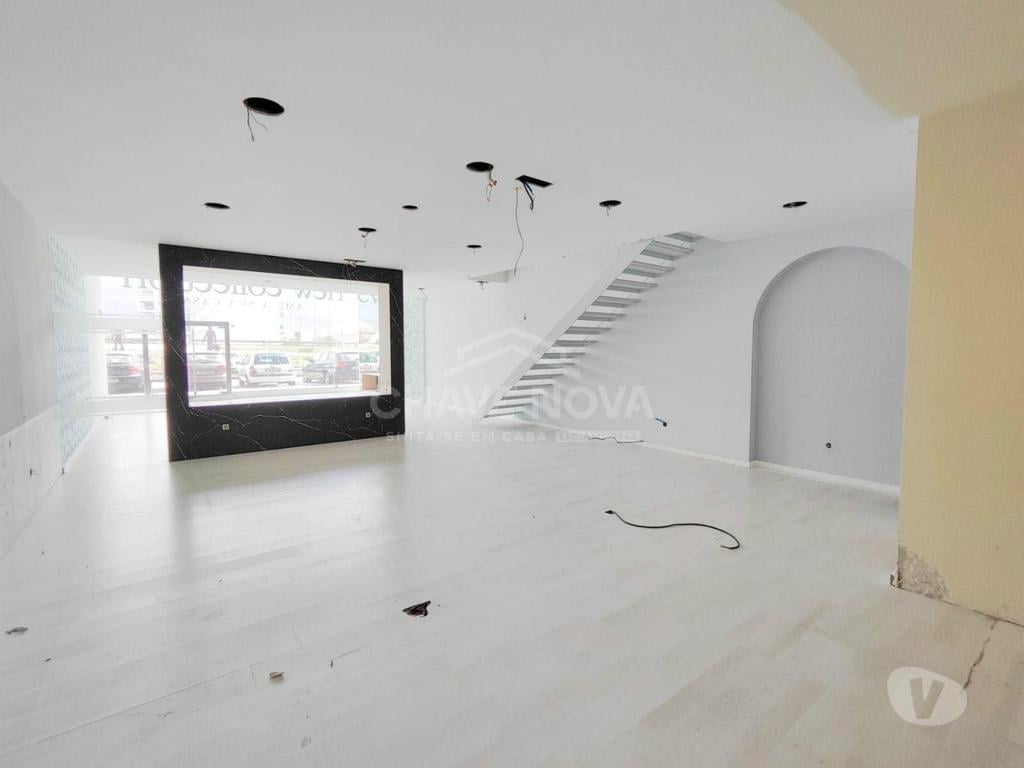 Comprar Loja Aveiro - Fotos para Loja para arrendamento, na Forca, no Edifício Mirador