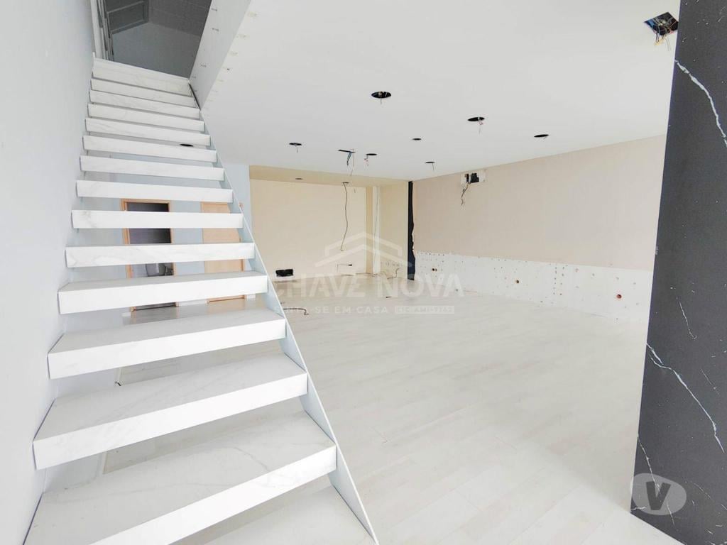 Comprar Loja Aveiro - Fotos para Loja para arrendamento, na Forca, no Edifício Mirador