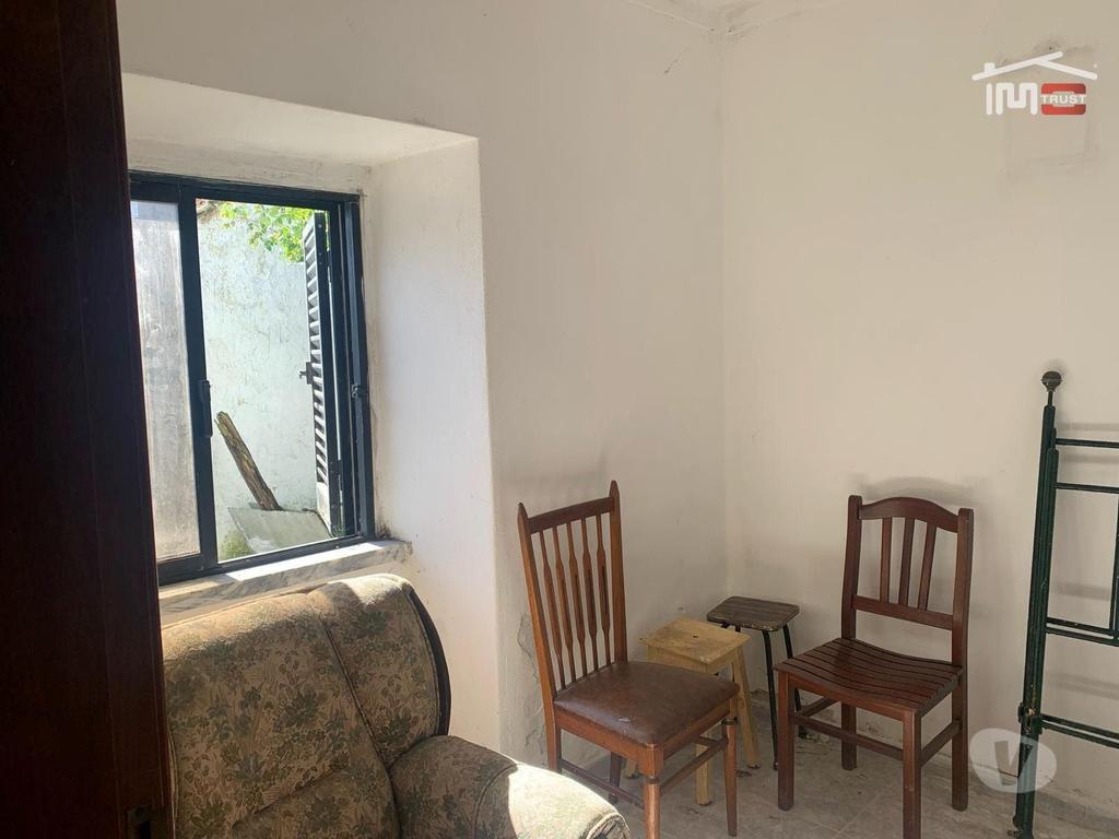 Apartamentos a venda Azambuja - Fotos para Excelente oportunidade, Moradia para restaurar (5-M-000122)