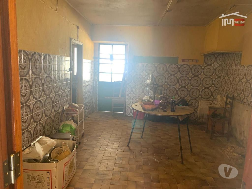 Apartamentos a venda Azambuja - Fotos para Excelente oportunidade, Moradia para restaurar (5-M-000122)
