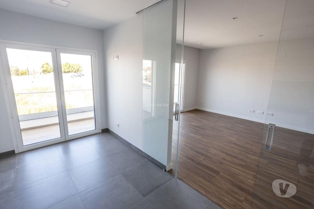 Apartamentos a venda Leiria - Fotos para Leiria-Apartamento T1+2 Duplex Novo com 2 Terraços (S-A987L 23)