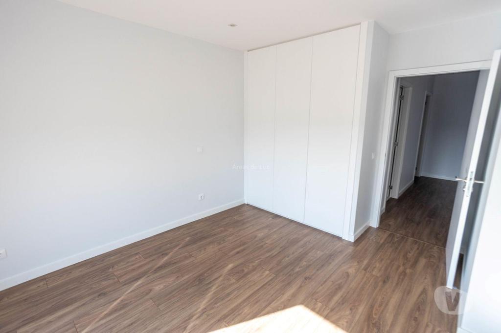 Apartamentos a venda Leiria - Fotos para Leiria-Apartamento T1+2 Duplex Novo com 2 Terraços (S-A987L 23)