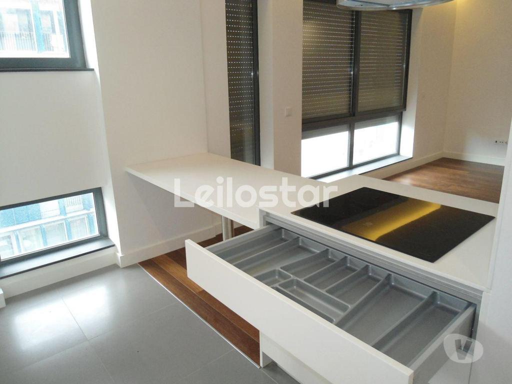 Apartamentos a venda Porto - Fotos para Porto-T4 Porto Boavista (Casa da Música) (00109)